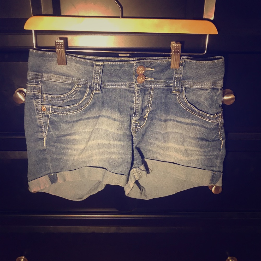 No boundaries blue jean shorts